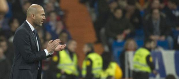 Zidane en un partido en el Santiago Bernabéu Zidane en un partido en el Santiago Bernabéu