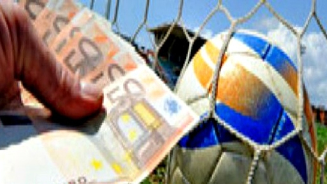 Il mondo del pallone si divide per il "paracadute"