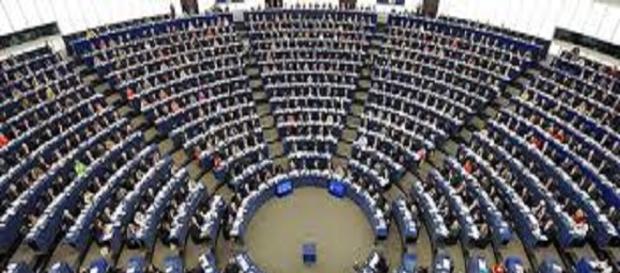 Parlamento europeo con sede a Bruxelles Parlamento europeo con sede a Bruxelles