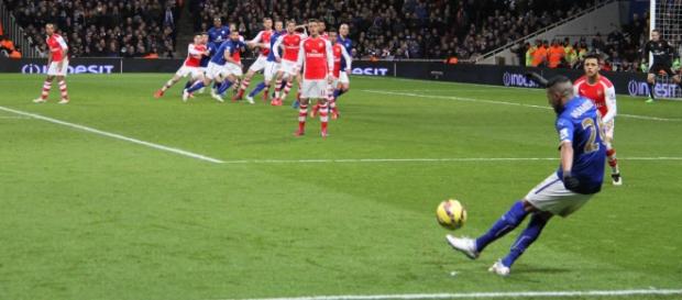 Mahrez, en un partido frente al Arsenal Mahrez, en un partido frente al Arsenal