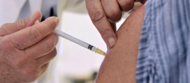 Ministério da Saúde antecipar vacina contra gripe H1N1 no país. Ministério da Saúde antecipar vacina contra gripe H1N1 no país.