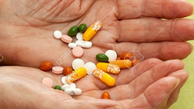 Cocktail di farmaci possono essere fatali, soprattutto negli anziani.