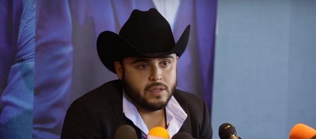 Gerardo Ortiz en conferencia de prensa Gerardo Ortiz en conferencia de prensa