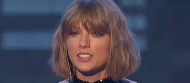 Taylor Swift at the iHeart Music Awards Taylor Swift at the iHeart Music Awards