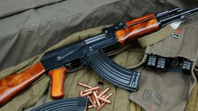 Un arresto per i 28 colpi di kalashnikov