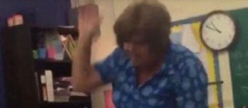 Teacher beats black student on the head (Youtube screen grab)