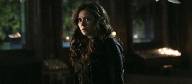 Nina Dobrev spielte Elena Gilbert von der 1. Staffel bis zur 6. Staffel Nina Dobrev spielte Elena Gilbert von der 1. Staffel bis zur 6. Staffel