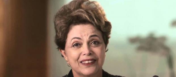 Presidente Dilma Rousseff em pronunciamento Presidente Dilma Rousseff em pronunciamento