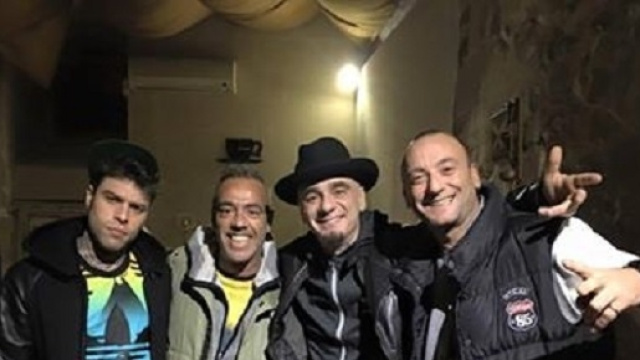 Fedex e J-Ax in compagnia dei Sud Sound System