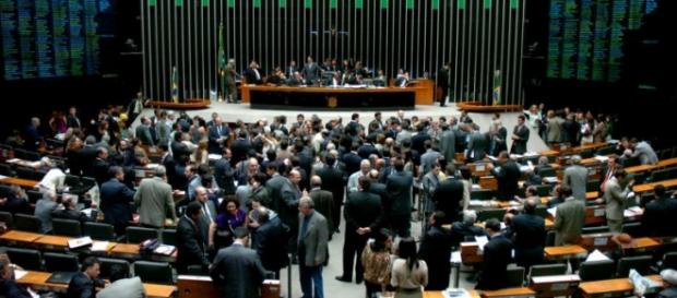 La votación en en el congreso brasileño en medio de escenas caóticas La votación en en el congreso brasileño en medio de escenas caóticas
