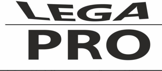 In Lega Pro una tifoseria ha un'ottima affluenza. In Lega Pro una tifoseria ha un'ottima affluenza.