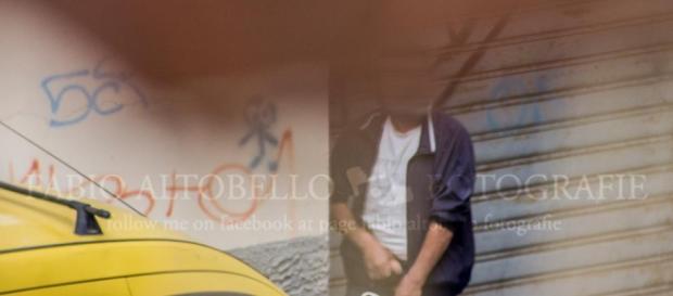 Salerno, uomo si esibisce in pubblico in via Mauri Salerno, uomo si esibisce in pubblico in via Mauri