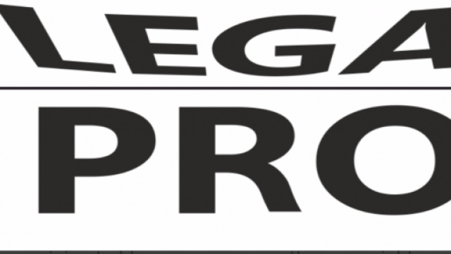 In Lega Pro una tifoseria ha un'ottima affluenza.