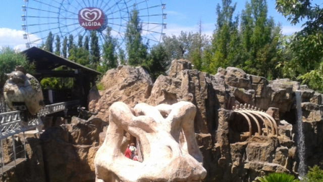 Ruota Panoramica vista da Dinoland a Mirabilandia