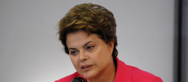 Dilma Rousseff: impeachment da presidente é duramente criticado na imprensa ingelsa e americana Dilma Rousseff: impeachment da presidente é duramente criticado na imprensa ingelsa e americana