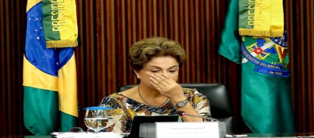 Dilma vai para 'corpo a corpo' com deputados da base Dilma vai para 'corpo a corpo' com deputados da base