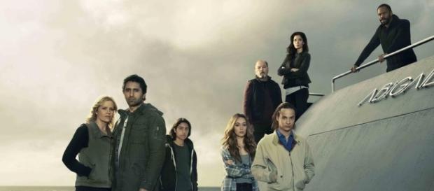 Los protagonistas de Fear The Walking Dead junto Abigail, el barco con el que huyen de Los Angeles. Los protagonistas de Fear The Walking Dead junto Abigail, el barco con el que huyen de Los Angeles.
