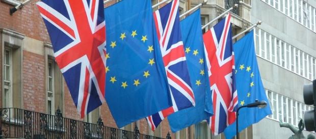 O Reino Unido vai ou não continuar na União Europeia? O Reino Unido vai ou não continuar na União Europeia?