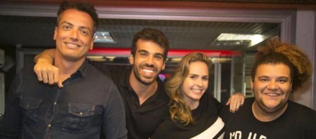 Ana Paula foi entrevistada na FM O Dia Ana Paula foi entrevistada na FM O Dia