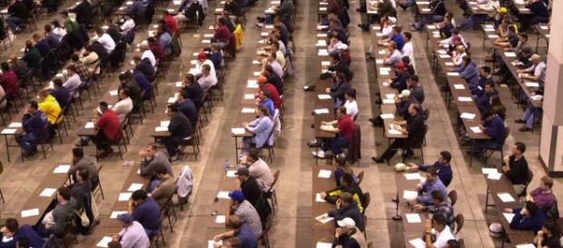 Tracce inviate ai candidati per l'esame da avvocato a Bari Tracce inviate ai candidati per l'esame da avvocato a Bari