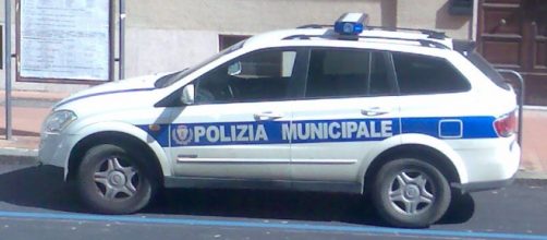 Auto della Polizia Municipale priva di assicurazione RC Auto.