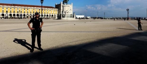 Agente da PSP no Terreiro do Paço Agente da PSP no Terreiro do Paço