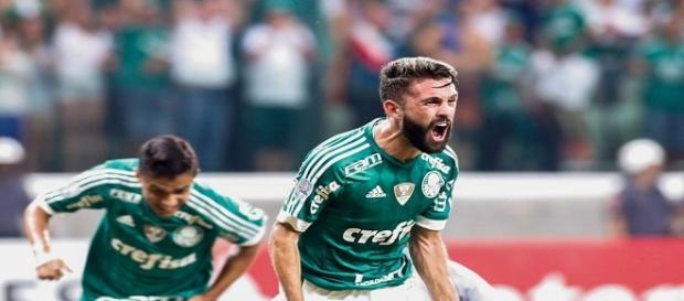 Allione, autor de dois gols na vitória do Palmeiras Allione, autor de dois gols na vitória do Palmeiras