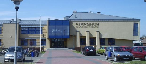 Czy w Gimnzajum w Sierakowie dojdzie do "pogromu gimnazjalnego"? Czy w Gimnzajum w Sierakowie dojdzie do "pogromu gimnazjalnego"?