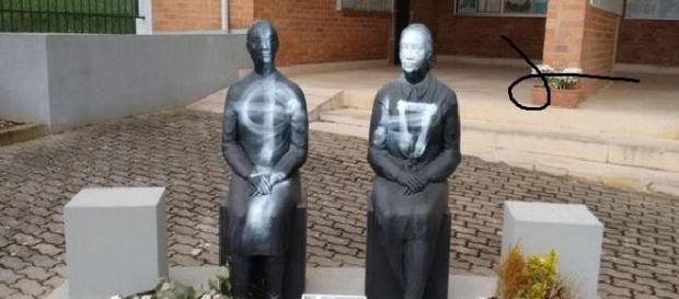 Damas de Negro. (En reconocimiento a las viudas). Damas de Negro. (En reconocimiento a las viudas).