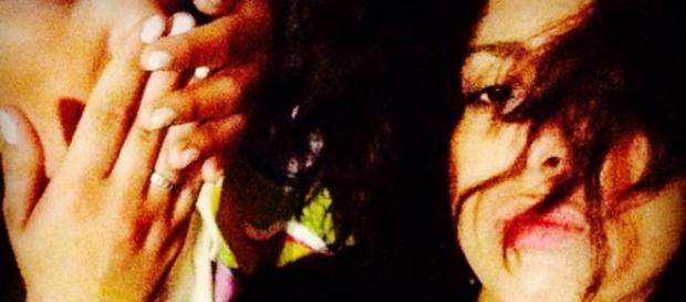 Ornella est connue car elle est une amie d'Amine Mojito. Ornella est connue car elle est une amie d'Amine Mojito.