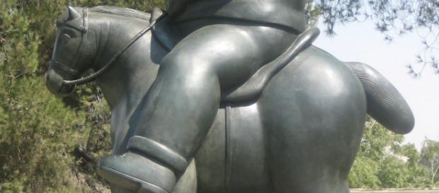 El rasgo principal de la obra de Botero, la acentuada volumetría El rasgo principal de la obra de Botero, la acentuada volumetría
