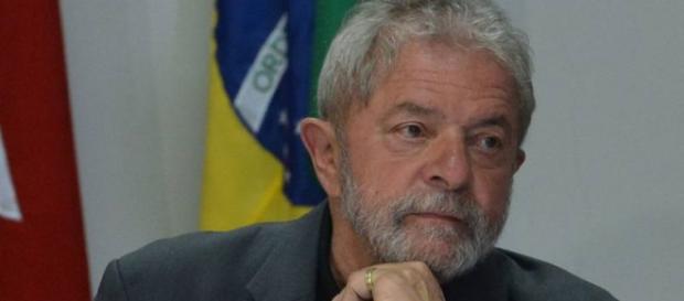 Lula estaria oferecendo propina a deputados Lula estaria oferecendo propina a deputados