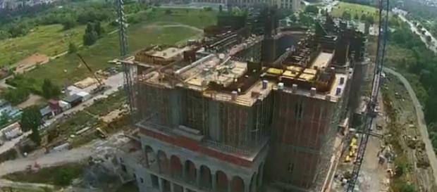 Şantierul construcţiei Catedrala Mântuirii Neamului Şantierul construcţiei Catedrala Mântuirii Neamului