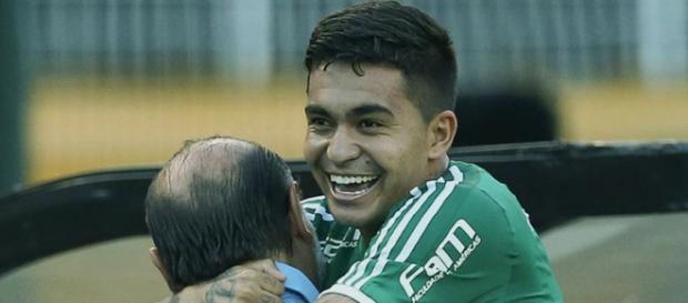 Torcida espera muitos gols para o jogo Palmeiras x São Bernardo Torcida espera muitos gols para o jogo Palmeiras x São Bernardo