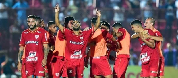 Jogadores do Audax comemorando a classificação para a semifinal. Jogadores do Audax comemorando a classificação para a semifinal.