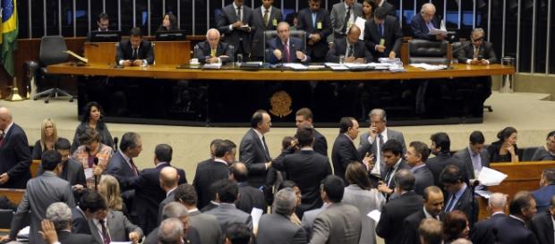 Sessão de votação do processo de impeachment. Sessão de votação do processo de impeachment.