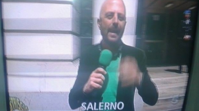 Luca Abete davanti al Tribunale di Salerno