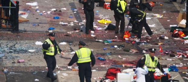 Attentato a Kaboul, attacco suicida dei talebani: il video dei danni Attentato a Kaboul, attacco suicida dei talebani: il video dei danni