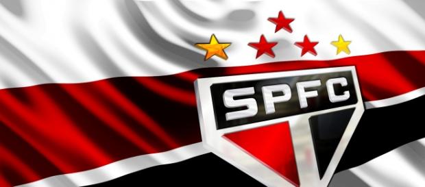 Tricolor joga contra o Strongest por um empate em La Paz Tricolor joga contra o Strongest por um empate em La Paz