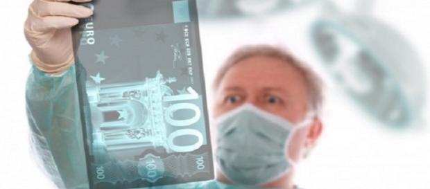 Un medic șpăgar a fost condamnat la închisoare Un medic șpăgar a fost condamnat la închisoare