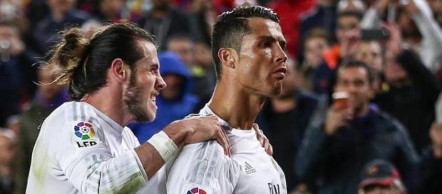 Cristiano Ronaldo y Bale celebran el segundo gol Cristiano Ronaldo y Bale celebran el segundo gol