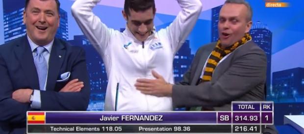 Javier Fernández celebra que revalida su título de campeón del Mundo. Javier Fernández celebra que revalida su título de campeón del Mundo.