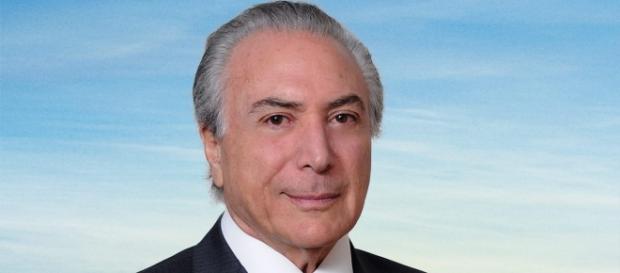 Michel Temer abandona liderança do PMDB Michel Temer abandona liderança do PMDB