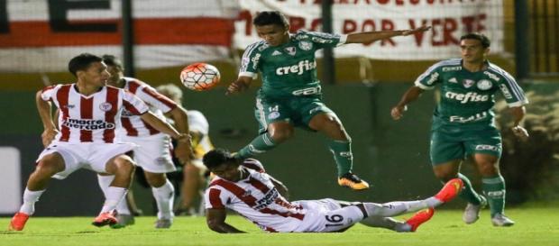 Palmeiras foi criticado pelo jornalista Luiz Ademar Palmeiras foi criticado pelo jornalista Luiz Ademar