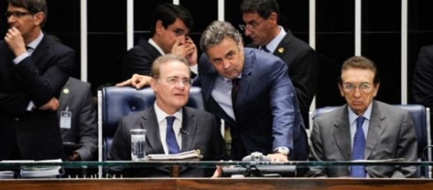 Senadores Aécio Neves e Renan Calheiros no Senado Federal, em Brasília Senadores Aécio Neves e Renan Calheiros no Senado Federal, em Brasília