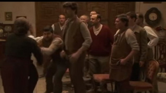 Anticipazioni Il Segreto: Francisca viene picchiata dai suoi operai