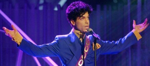 Prince, un altro pezzo di storia della musica che se ne va