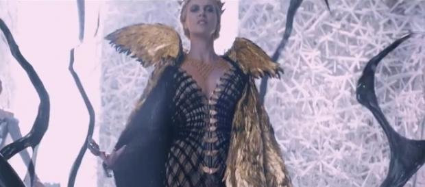 Las crónicas de Blancanieves: "El cazador y la reina del hielo" Las crónicas de Blancanieves: "El cazador y la reina del hielo"