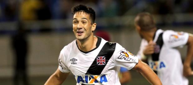 Luan, zagueiro do Vasco, teve interesse do Palmeiras. Luan, zagueiro do Vasco, teve interesse do Palmeiras.