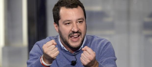 Matteo Salvini promette soldi, mezzi e dignità alle Forze di Polizia. Matteo Salvini promette soldi, mezzi e dignità alle Forze di Polizia.